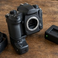 Nikon D500 Body + MB-D17 Battery Grip - Great Condition